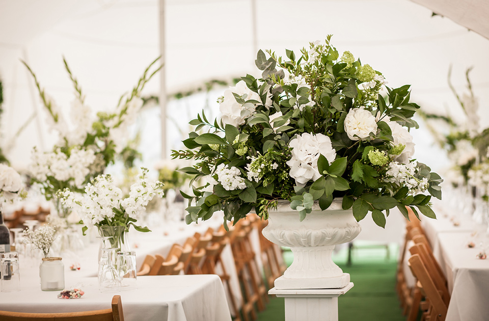 Stephanie Saunders Luxury Floral Design, Gemma and Colin's wedding, Stefanie Calleja-Gera, Friars Court