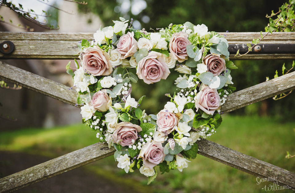 Stephanie Saunders Luxury Floral Design, Hannah and Adam's wedding, Gemma Williams, Birtsmorton Court