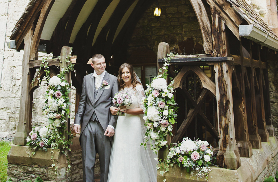 Stephanie Saunders Luxury Floral Design, Hannah and Adam's wedding, Gemma Williams, Birtsmorton Court