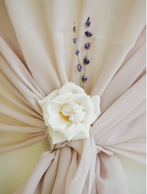 Stephanie Saunders Luxury Floral Design, Hannah and Adam's wedding, Gemma Williams, Birtsmorton Court