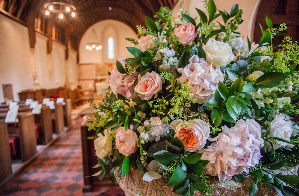 Stephanie Saunders Luxury Floral Design, Jules and Nico's wedding, Stefanie Calleja-Gera, Cotswold Weddings, Cowley Manor