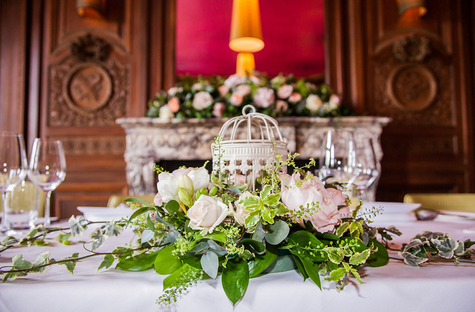 Stephanie Saunders Luxury Floral Design, Jules and Nico's wedding, Stefanie Calleja-Gera, Cotswold Weddings, Cowley Manor