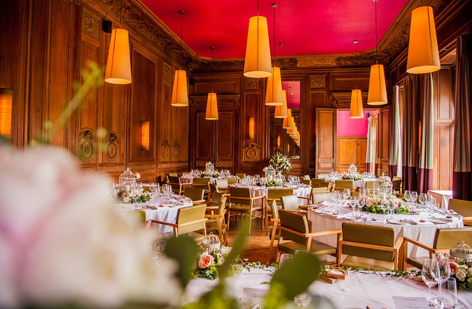 Stephanie Saunders Luxury Floral Design, Jules and Nico's wedding, Stefanie Calleja-Gera, Cotswold Weddings, Cowley Manor