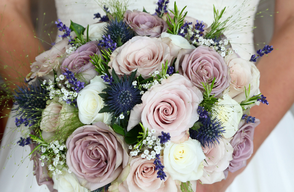 Stephanie Saunders Luxury Floral Design, Lucinda and Paul, Martin Dabek Photography, Orchardleigh House