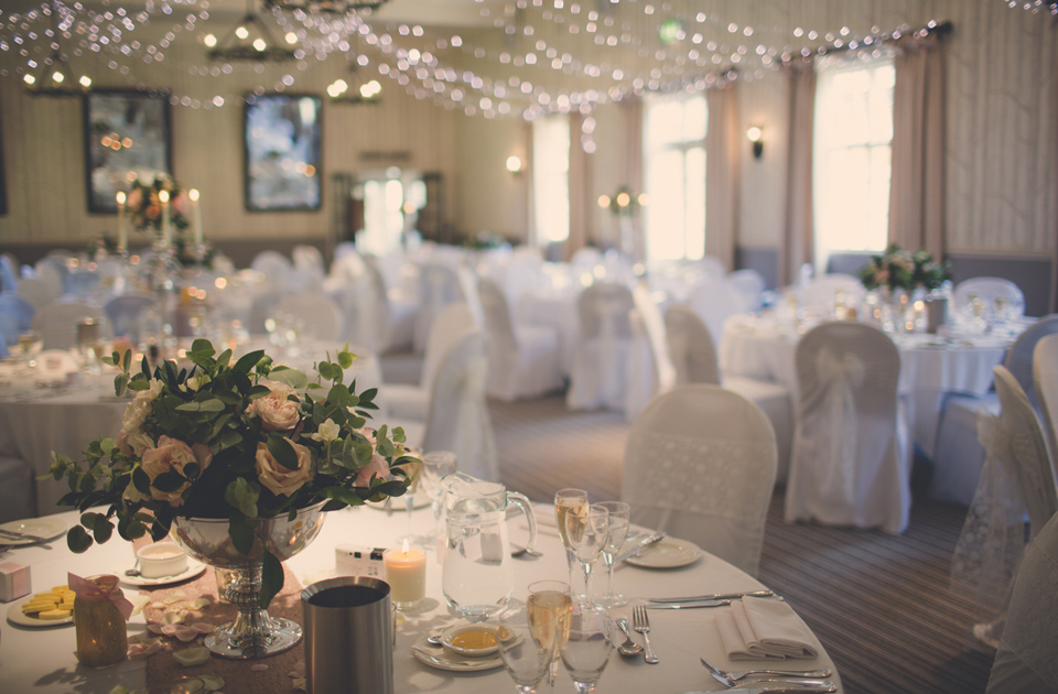 Stephanie Saunders Luxury Floral Design, Lucinda and Stuart's wedding, Belinda McCarthy, Hare and Hounds Tetbury