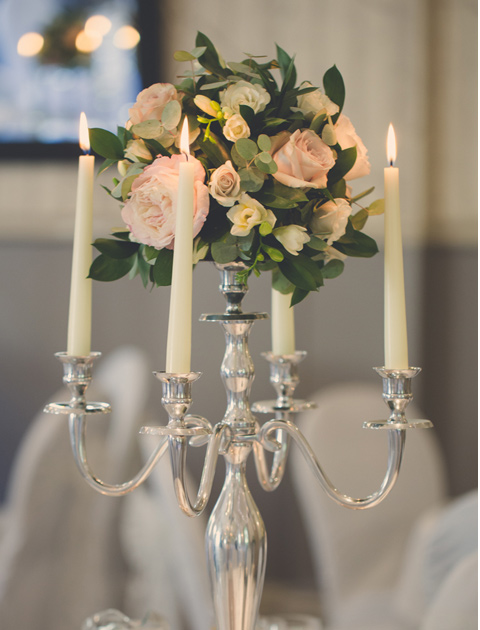 Stephanie Saunders Luxury Floral Design, Lucinda and Stuart's wedding, Belinda McCarthy, Hare and Hounds Tetbury